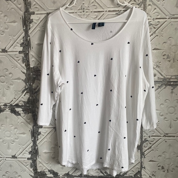 Adorable heart pattern modal blend Cynthia rowley top - Picture 1 of 6